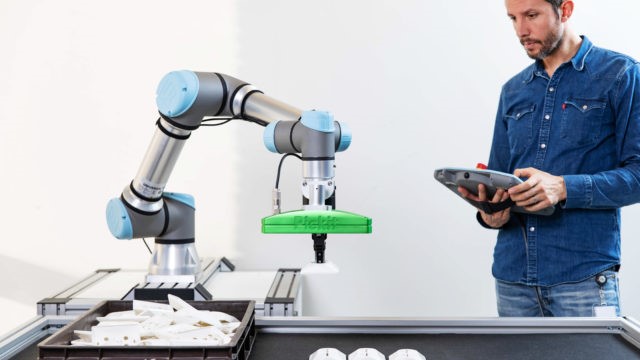 UR機(jī)器人+Pickit視覺